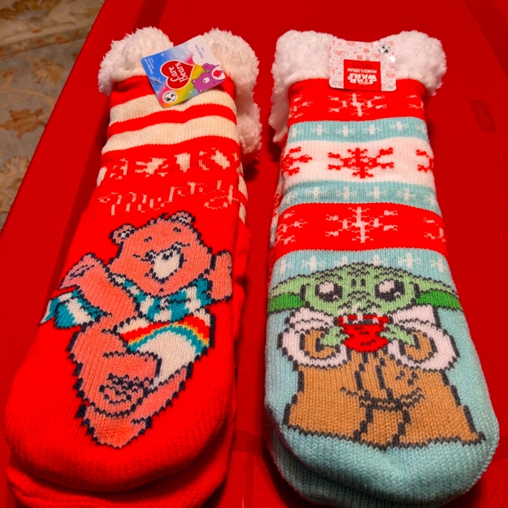 NWT 2 pairs of Holiday Slipper socks